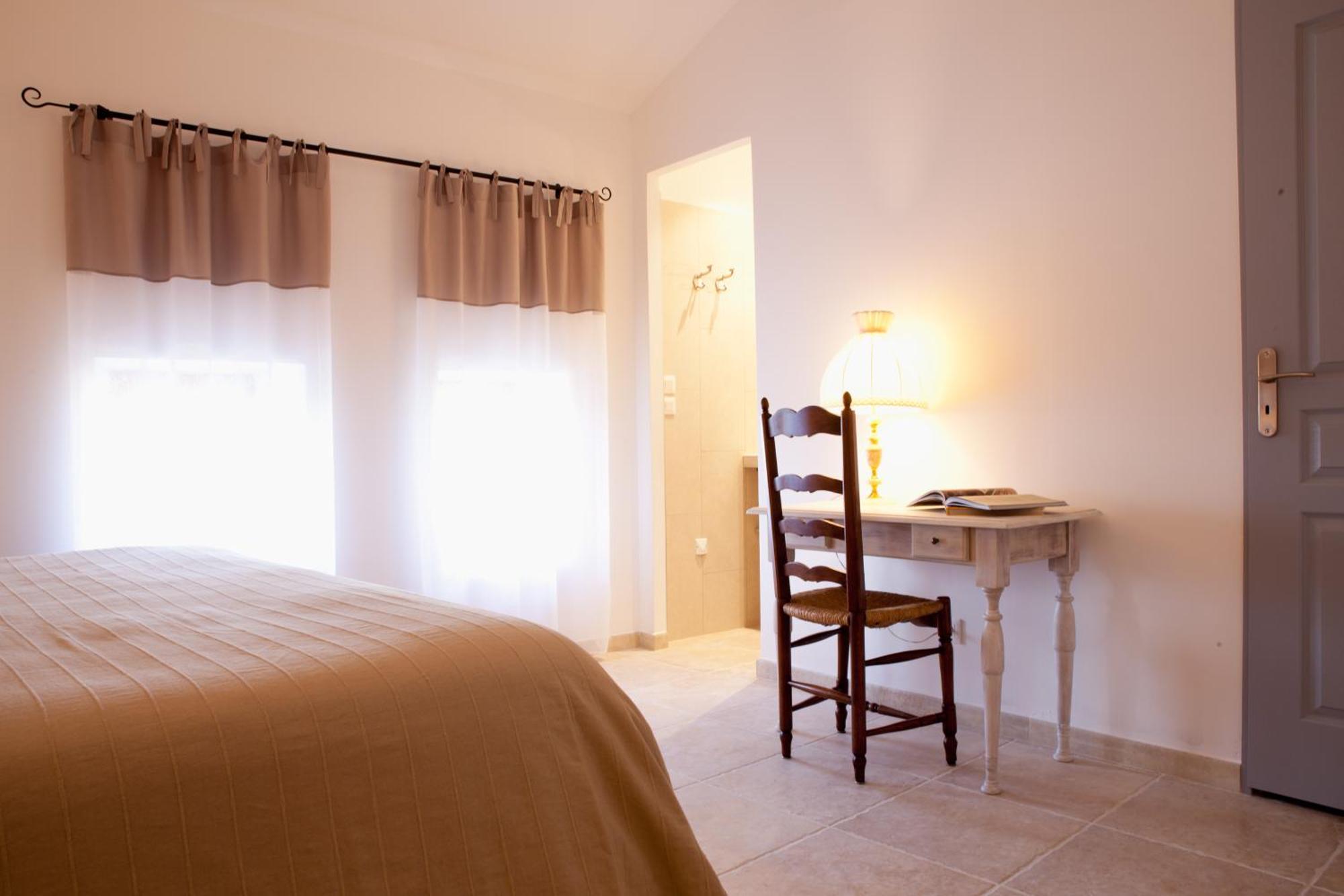 Mas D'Alaure B&B Verquieres Екстер'єр фото